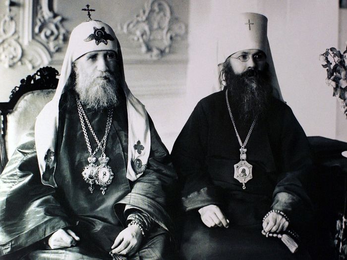 Патриарх Тихон с митрополитом Петроградским Вениамином