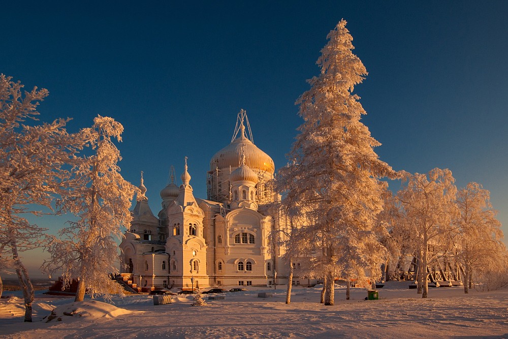 Православные соборы зимой