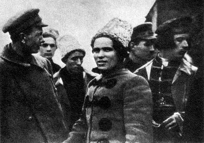 Нестор Махно и его сторонники, 1919 год. Фото: Викисклад