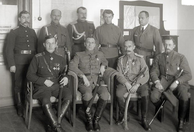 В штабе Сибирской армии накануне генерального наступления. Екатеринбург, февраль 1919 года    