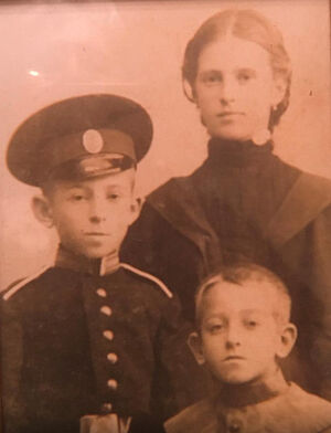 Варвара, Николай и Александр Мартьяновы