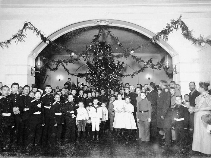 Рождество в старой России. Вольский кадетский корпус, 1908