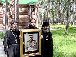 Игумен Сергий (справа) и Алексей Куимов