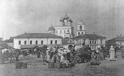 Псков. Вид на Кремль с торговой площади, к.ХIХ-н.ХХ вв.